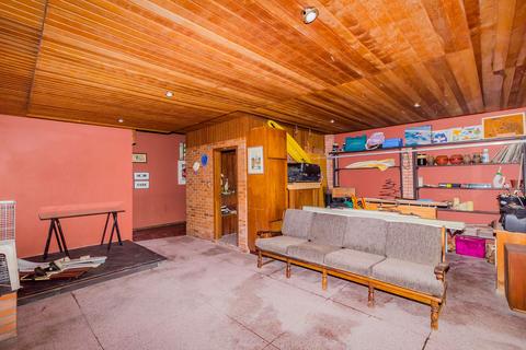 Image 61 - 229668
