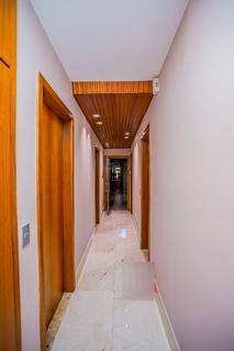 Image 57 - 229712
