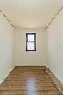 Image 37 - 229818
