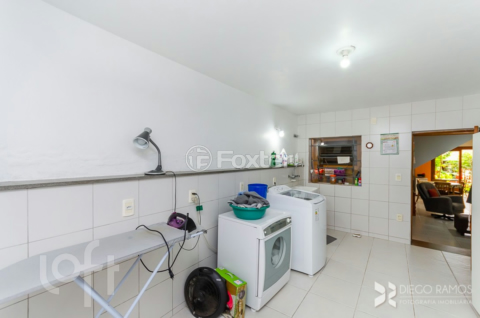 Image 43 - 232137
