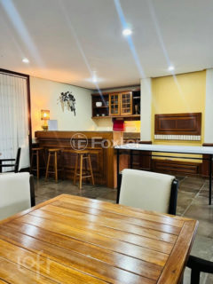 Image 31 - 233208