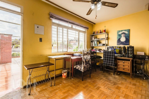 Image 33 - 233995
