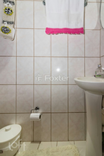 Image 40 - 235000