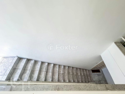 Image 33 - 235948