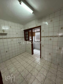 Image 10 - 236040