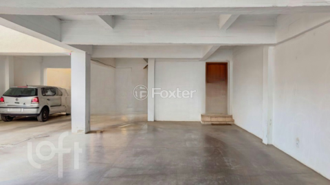 Image 31 - 236105