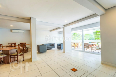 Image 37 - 236600