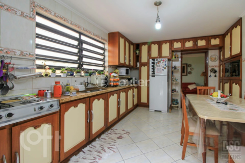 Image 43 - 237875