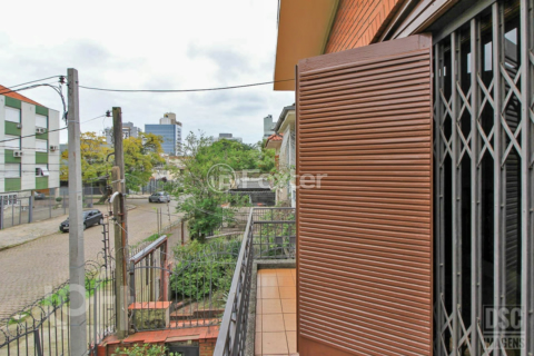 Image 76 - 237875