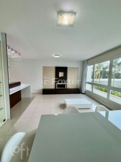 Image 3 - 239546