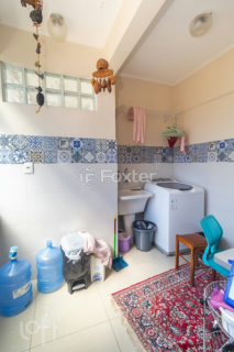 Image 21 - 240382