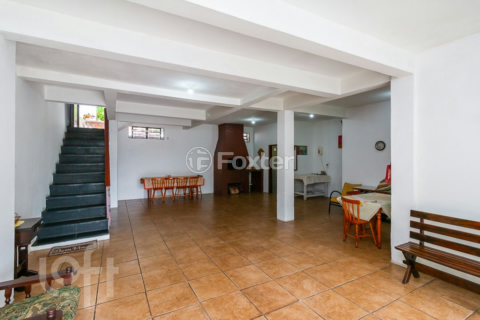 Image 37 - 241166