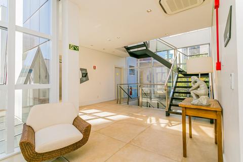 Image 37 - 241698