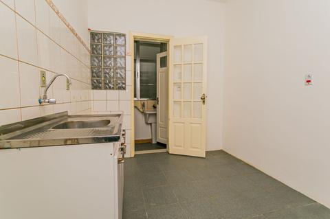 Image 20 - 242447