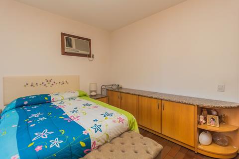 Image 25 - 242524