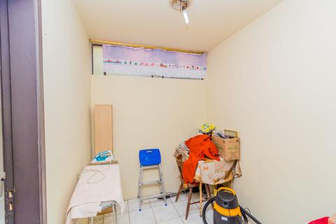 Image 35 - 242702