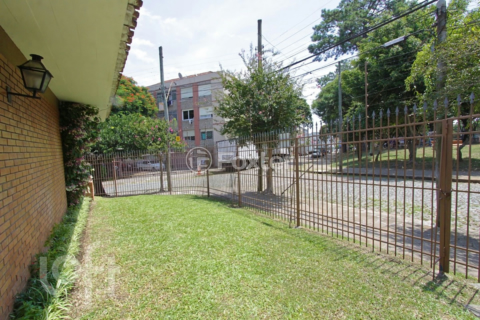 Image 31 - 243085