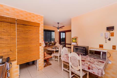 Image 27 - 243795