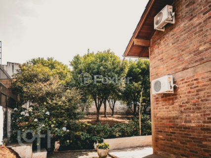 Image 27 - 244850