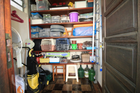 Image 28 - 245150