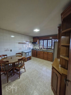 Image 20 - 247104