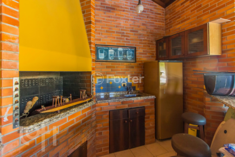Image 63 - 247395