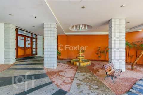 Image 70 - 247561