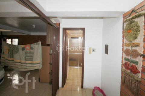 Image 35 - 247656