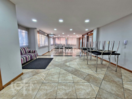 Image 7 - 247932