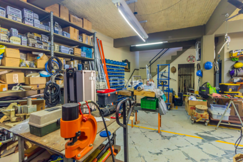 Image 65 - 250031