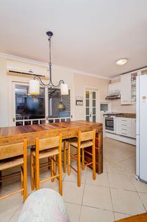 Image 37 - 253640