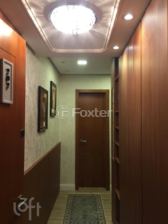 Image 29 - 255908