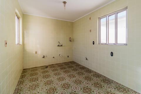 Image 32 - 256802