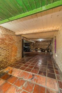 Image 48 - 257049