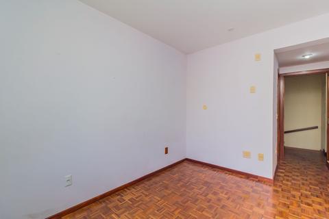 Image 30 - 257758
