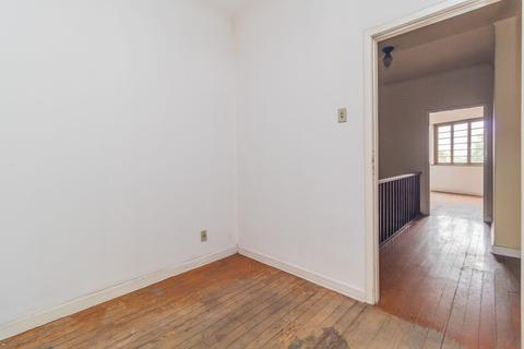 Image 33 - 257943