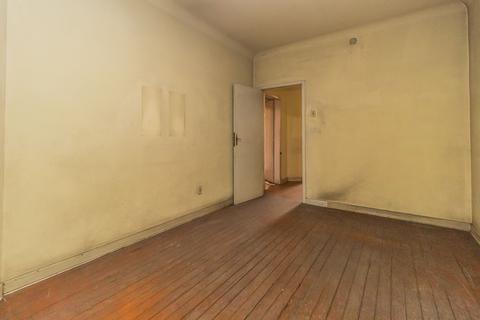 Image 35 - 257943