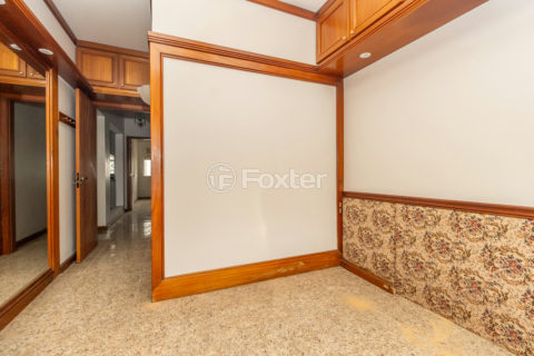 Image 26 - 262221