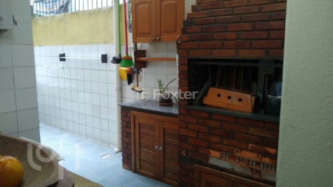 Image 25 - 268300