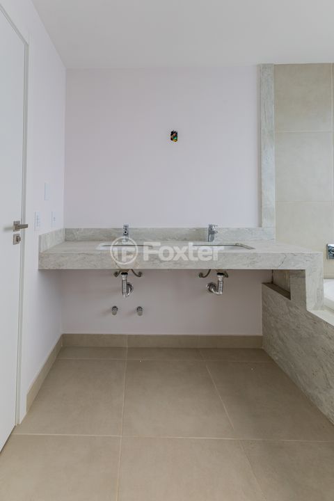 Image 31 - 269881