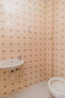 Image 33 - 272540