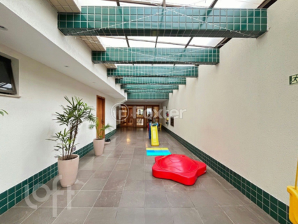 Image 31 - 273694