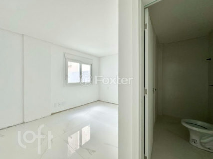 Image 17 - 274461