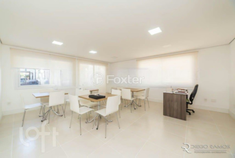 Image 29 - 275111