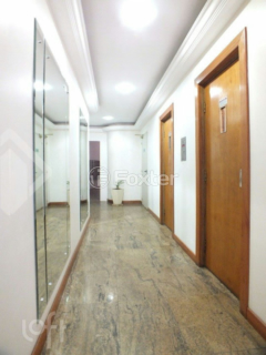 Image 29 - 275296
