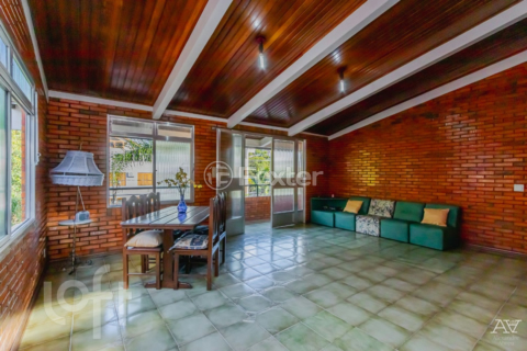 Image 30 - 278012