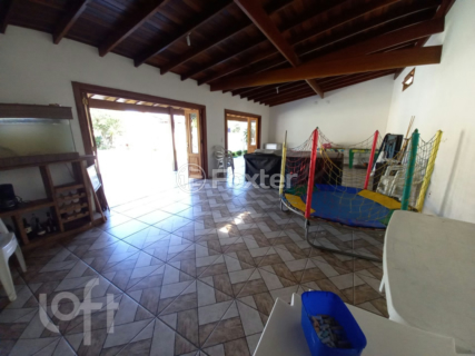 Image 40 - 284240