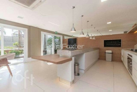 Image 21 - 284820