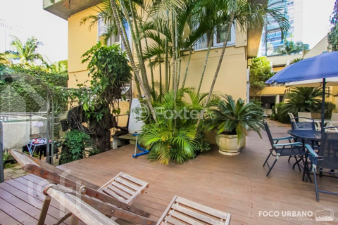 Image 35 - 285704