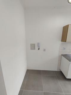 Image 21 - 294640